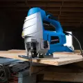 Wyrzynarka z laserem 710 W 710 W - Silverline